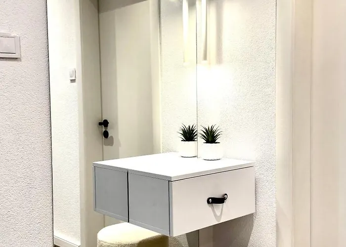 Agia 3-comfort شقة *